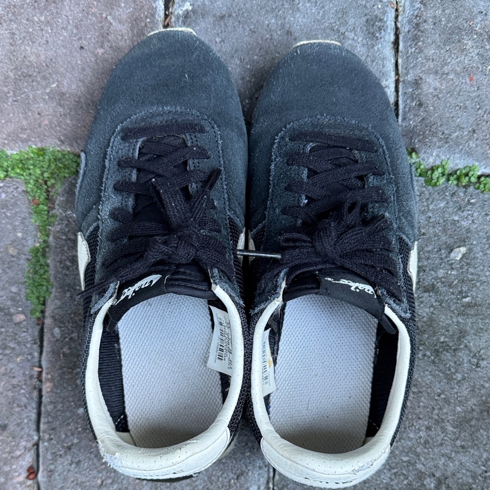 Nike Black and Cream suede Sneakers, size 5.5